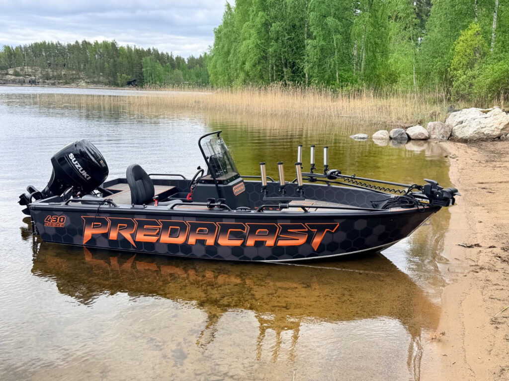 Predacast 430 fishing boat in Finland